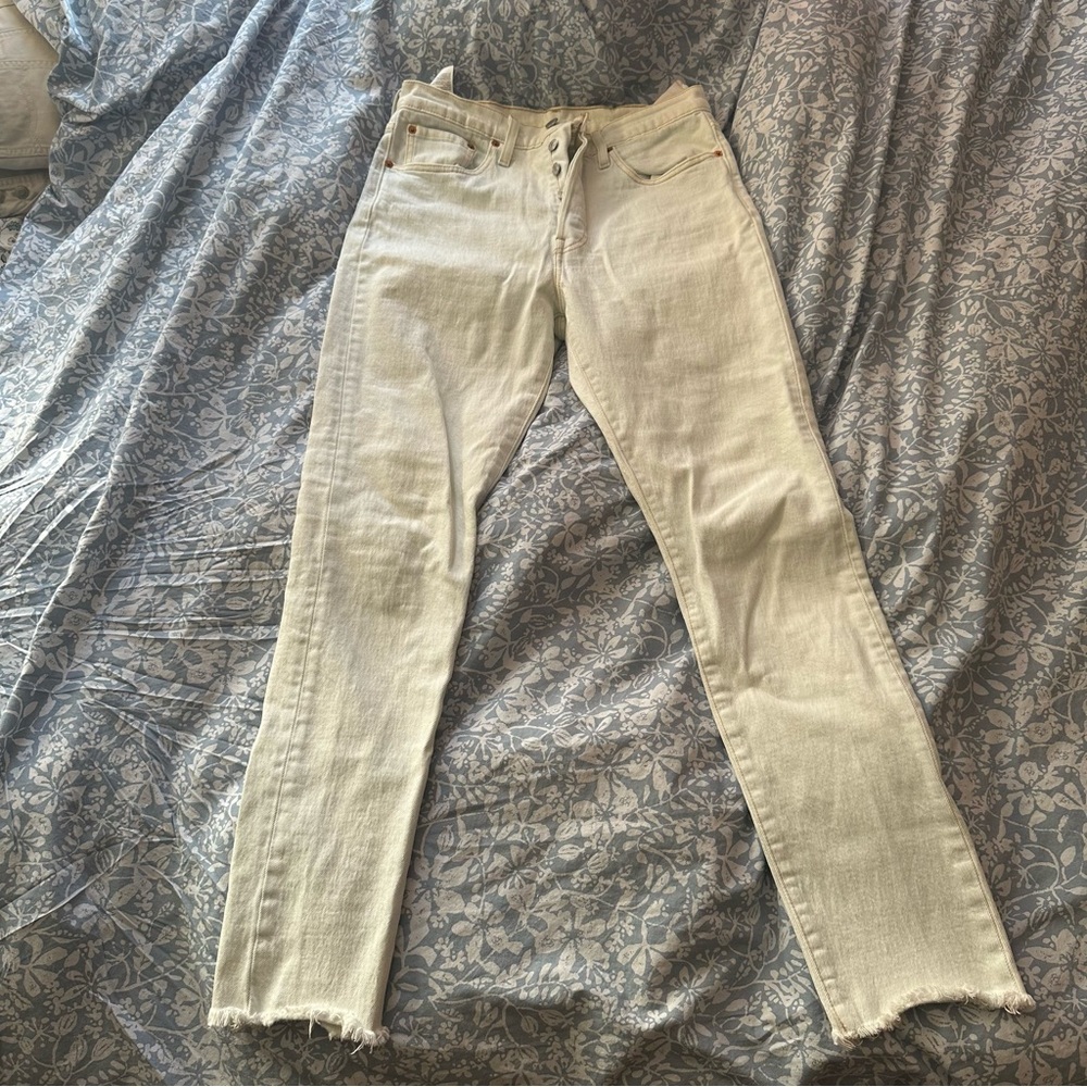 Levi’s light wash jeans